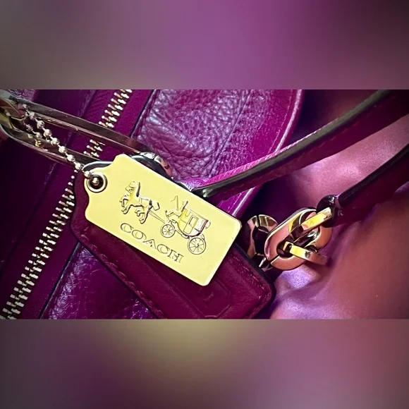 COACH Pebbled Leather Tote Shoulder Bag Magenta Pink Gold Hardware - 2 Hang Tags - Picture 2 of 14